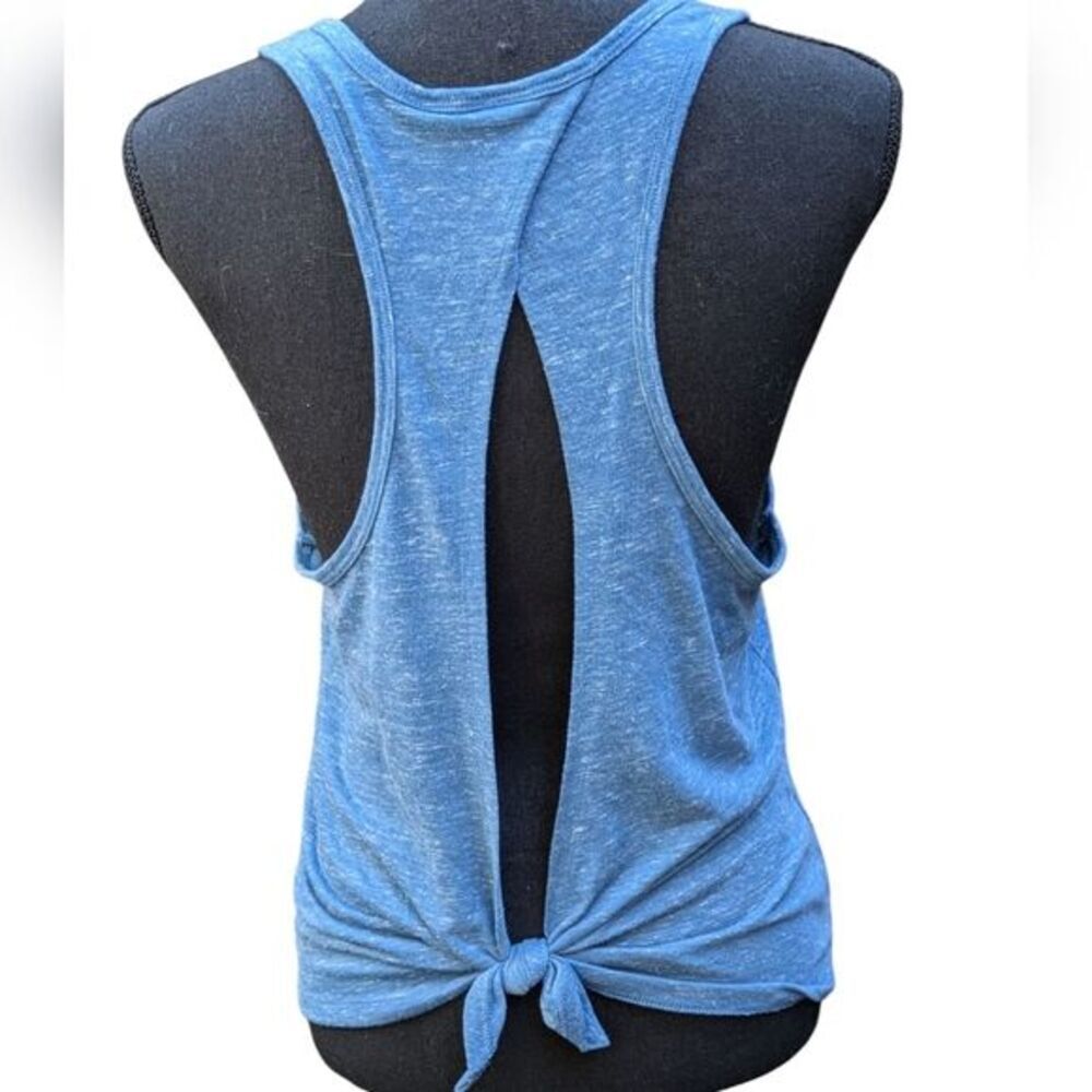 Victoria's Secret VICTORIA SPORT Blue Keyhole Back Tank Top - Size Small